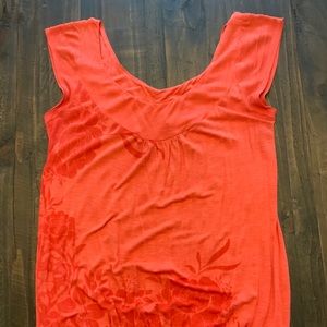 Windsor brand sleeveless/cap sleeve shirt- coral